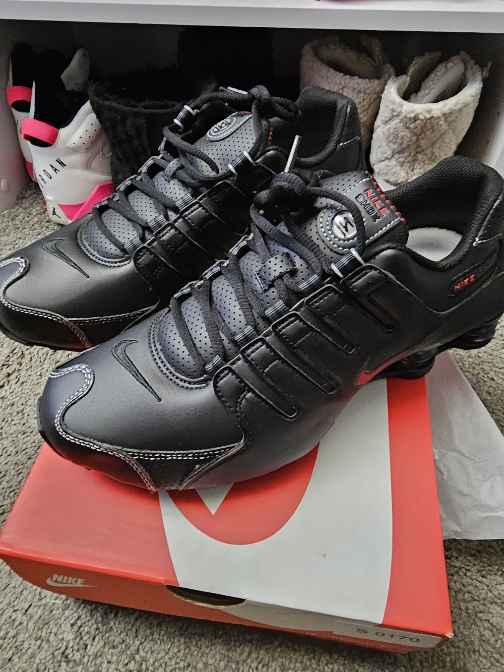 Nike Shox Men's Black Athletic Shoes